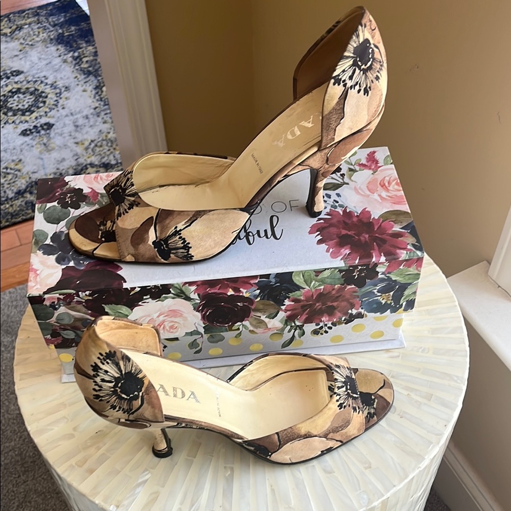 Prada Women's Tan Floral Heels, Size 40